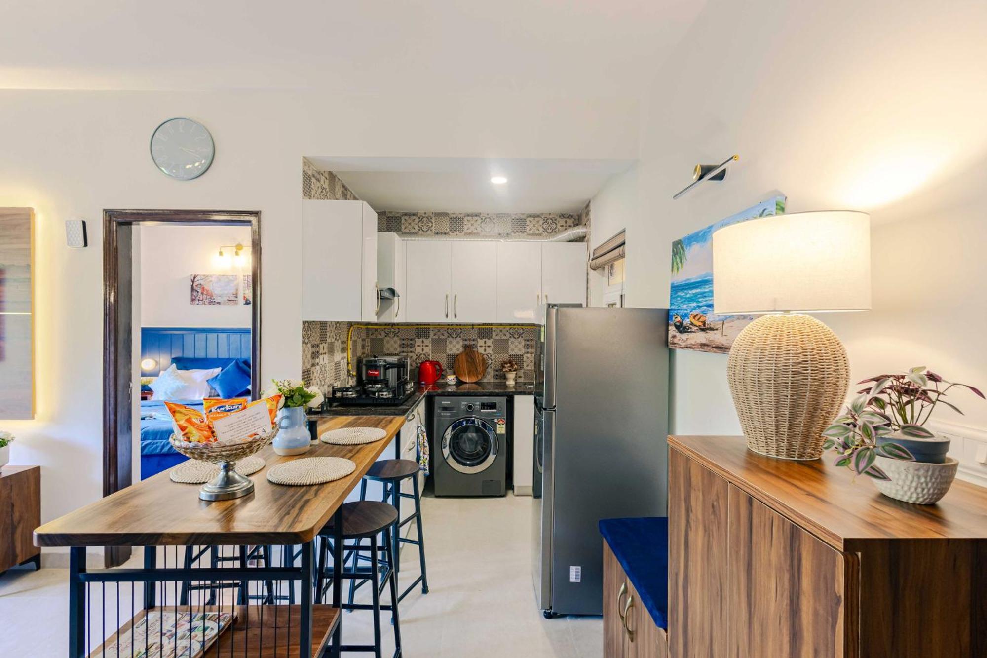 Alaya Stays 1 Bhk With Balcony & Pool - Veera Marina カンドリム エクステリア 写真