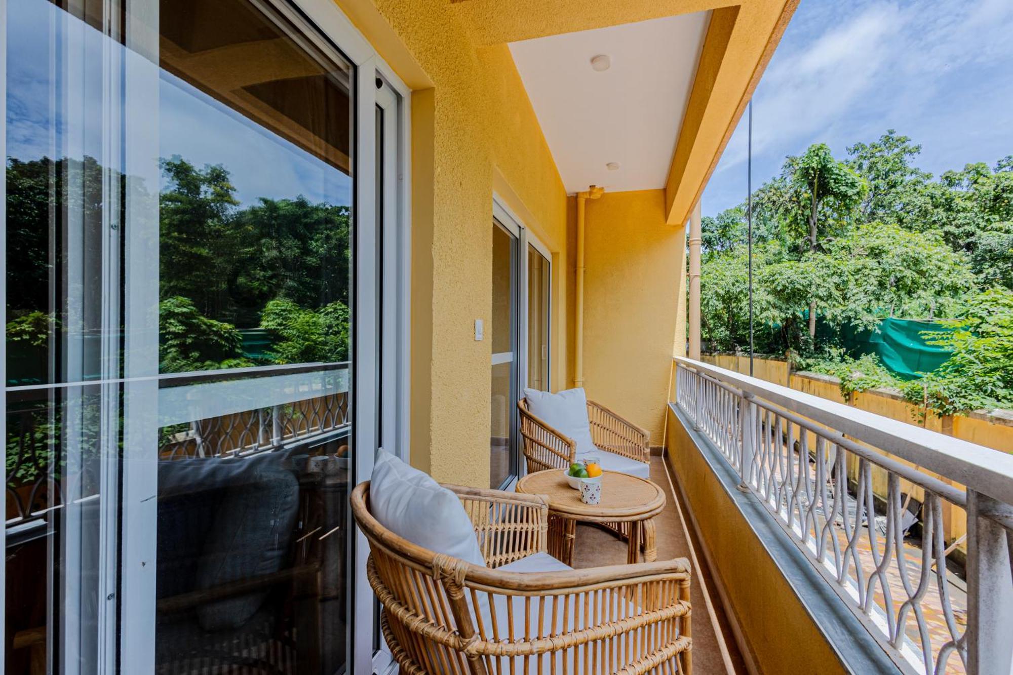 Alaya Stays 1 Bhk With Balcony & Pool - Veera Marina カンドリム エクステリア 写真