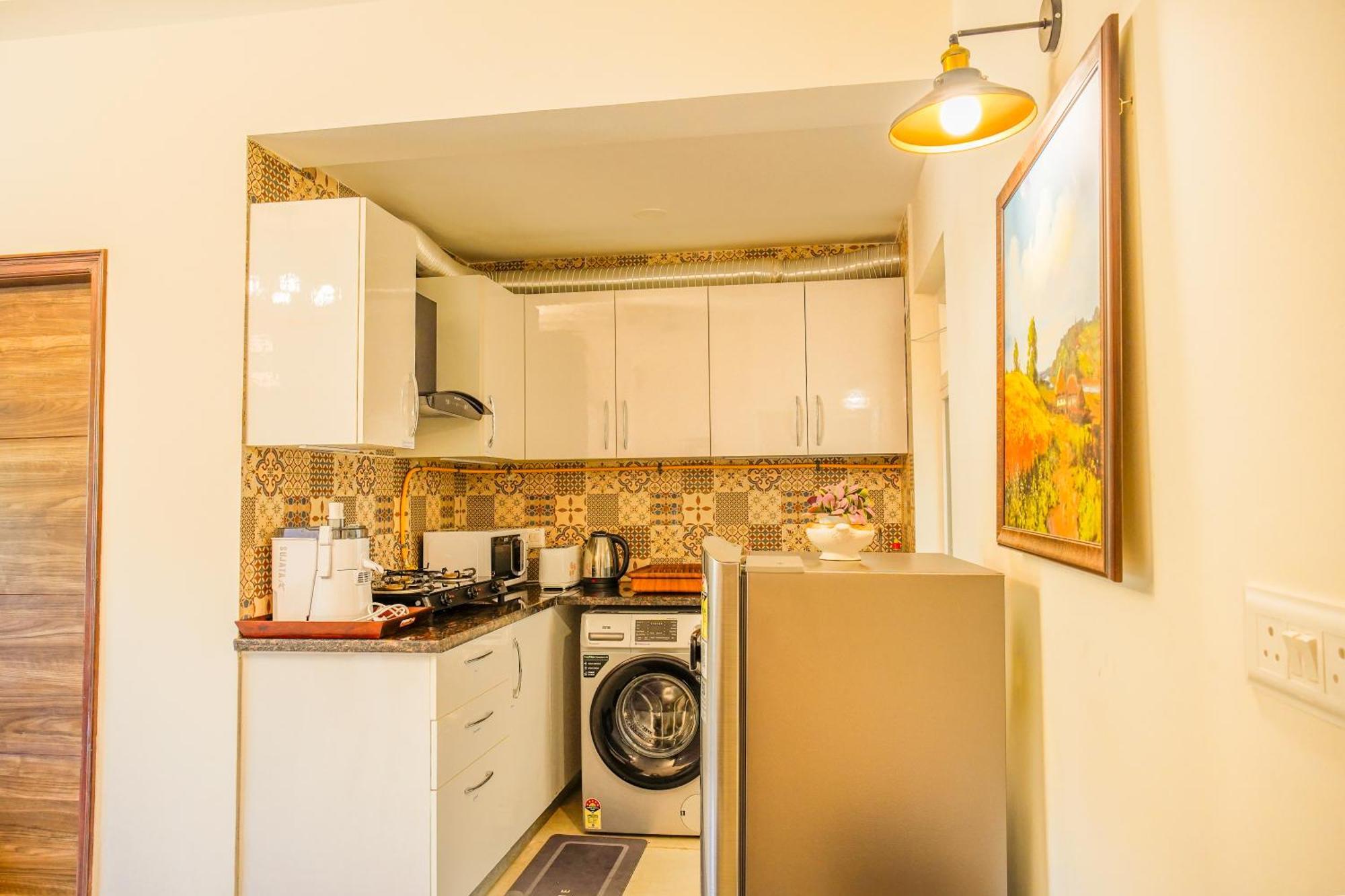 Alaya Stays 1 Bhk With Balcony & Pool - Veera Marina カンドリム エクステリア 写真