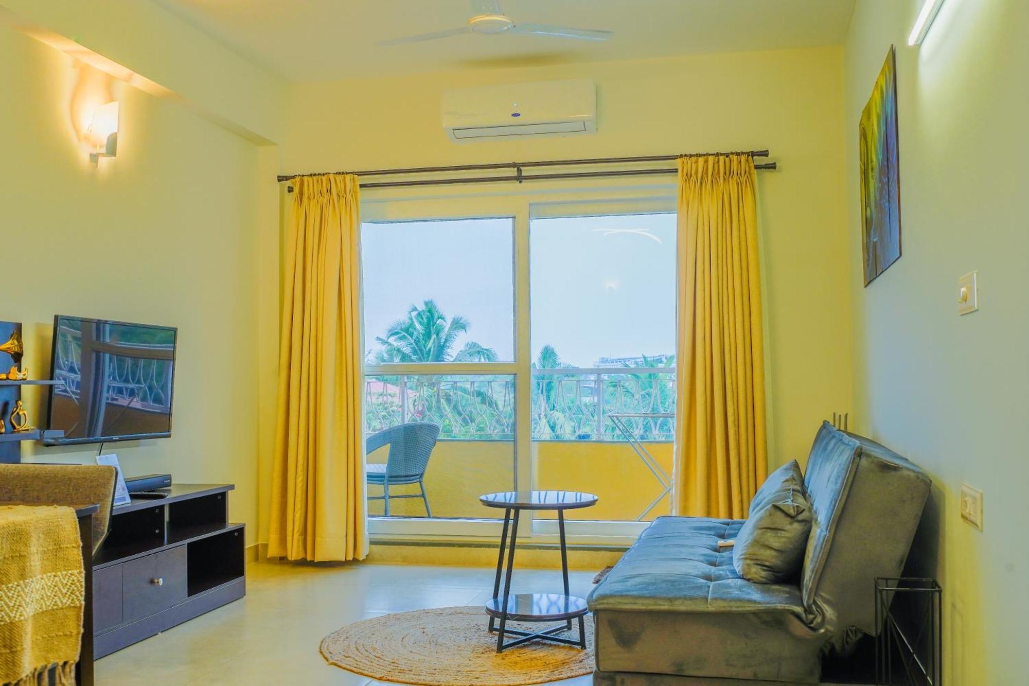 Alaya Stays 1 Bhk With Balcony & Pool - Veera Marina カンドリム エクステリア 写真