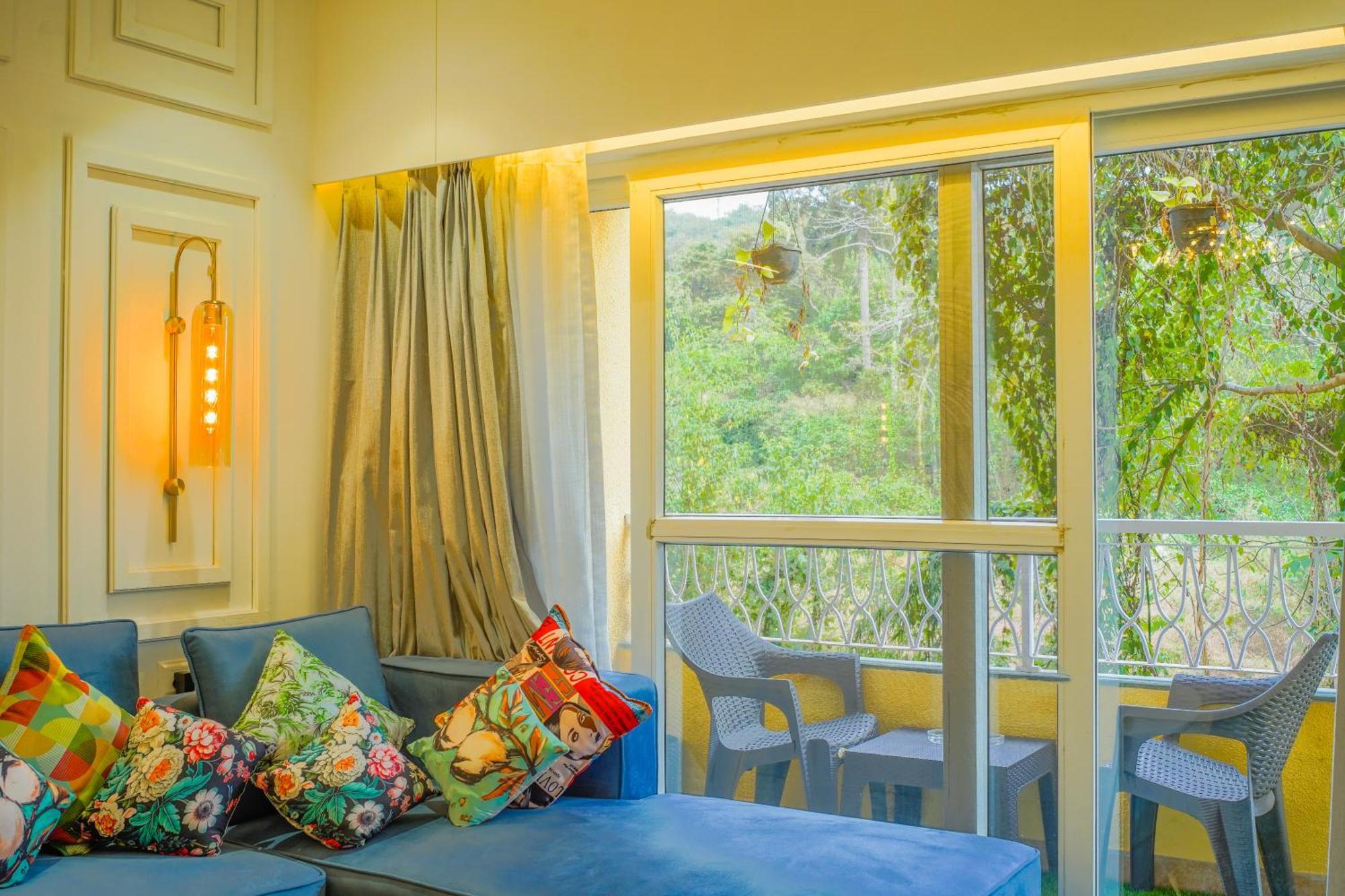 Alaya Stays 1 Bhk With Balcony & Pool - Veera Marina カンドリム エクステリア 写真